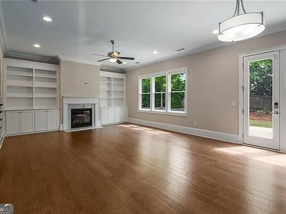 2nd image of 4900 Kentwood Dr