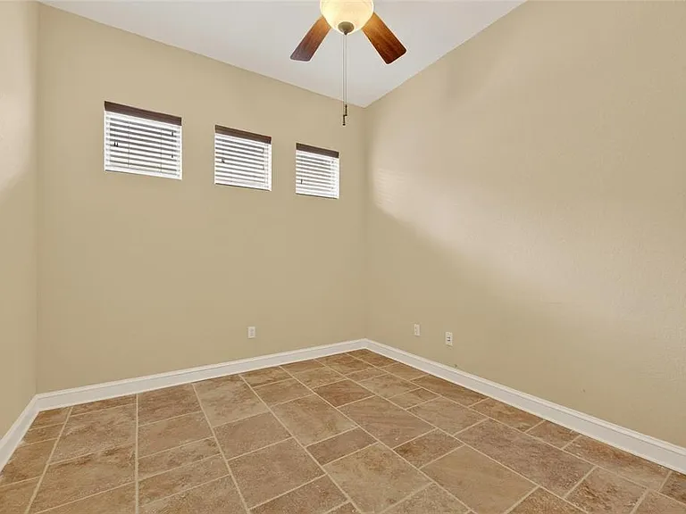 1039 Emerald Dunes Dr — Photo 47