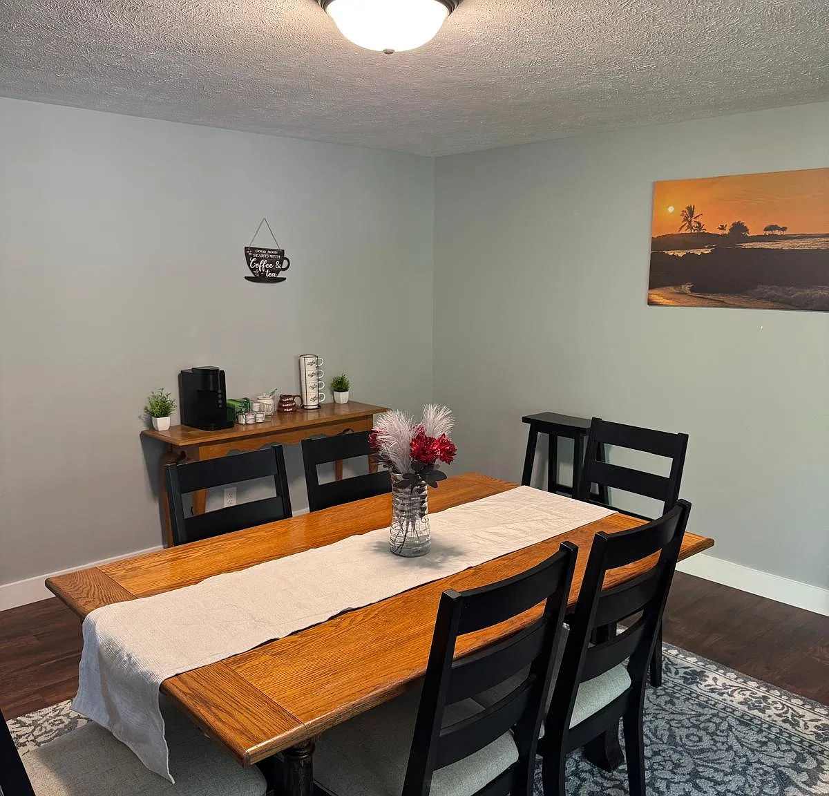 3 bed, 1.5 bath, 1540 sqft, $2,400 — Photo 3