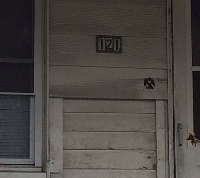 2nd image of 121 Everett St