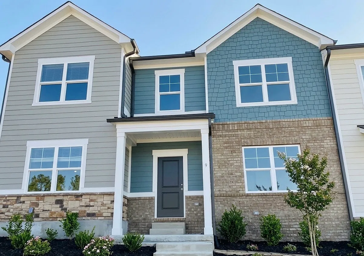 3 bed, 2.5 bath, 1765 sqft, $1,995 — Photo 1