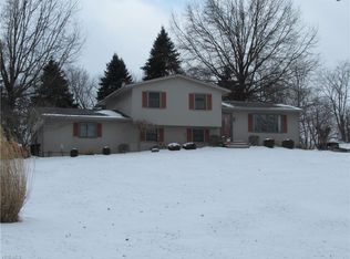 5176 Pinedale St NE, Hartville, OH 44632