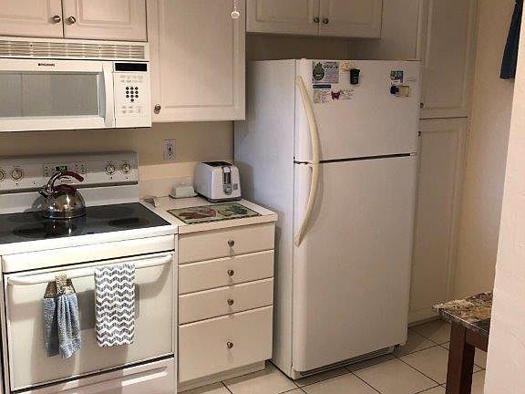 5th image of 14831 Park Lake Dr APT 307