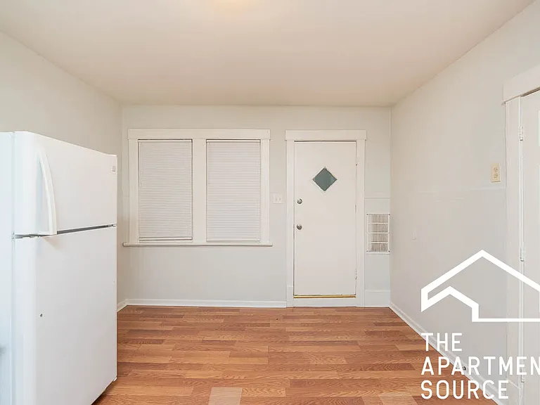 2026 N Kedvale Ave #G — Photo 7