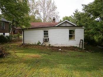 2nd image of 8231 Albin Ave