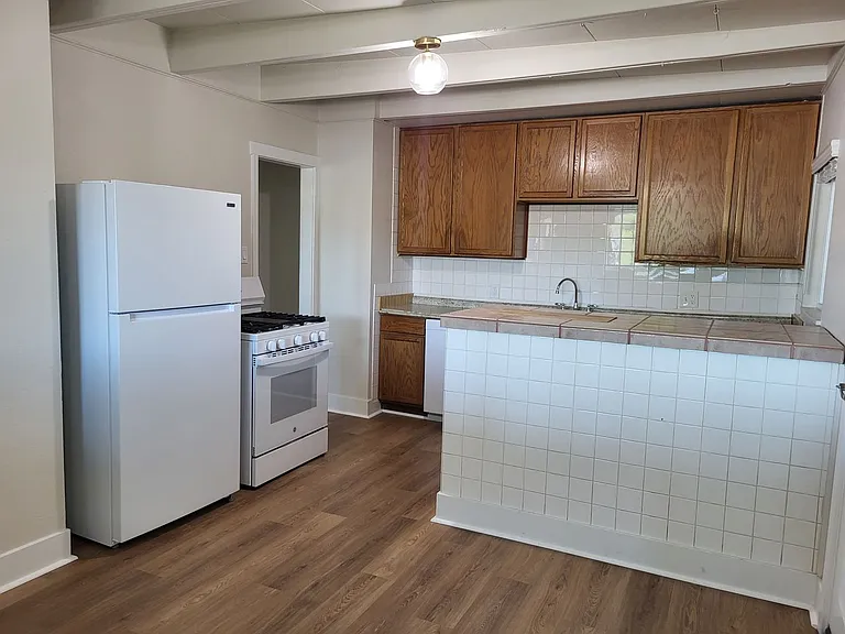 300 Utah St — Photo 29