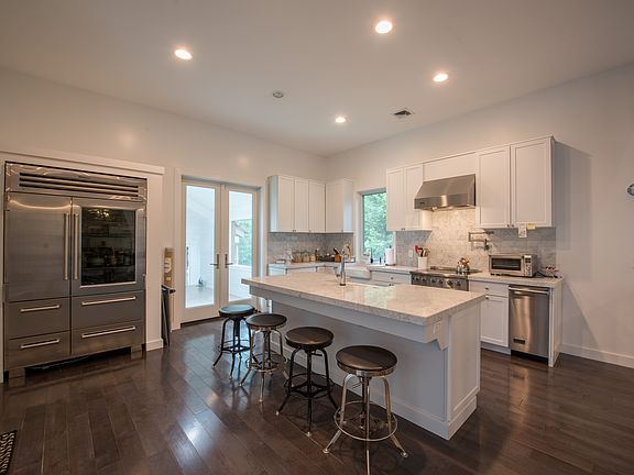 3rd image of 319 Brick Kiln Rd