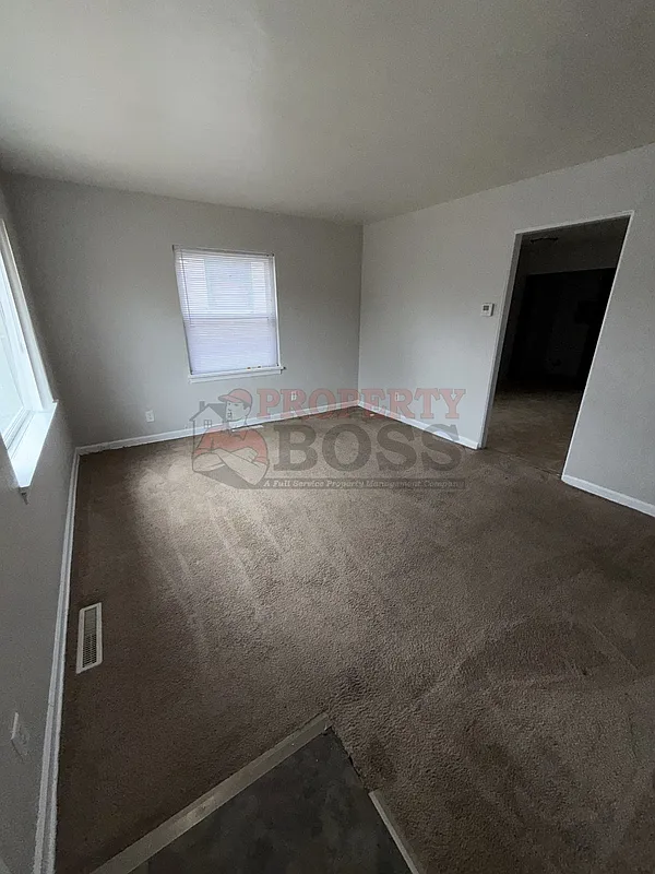 Building Photo - 816 E 35th Ct