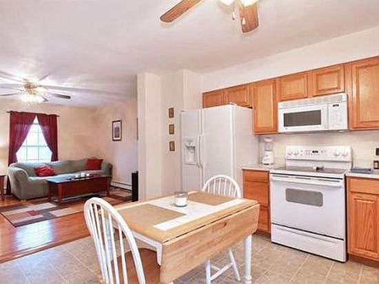 1st image of 4 Woburn St #B