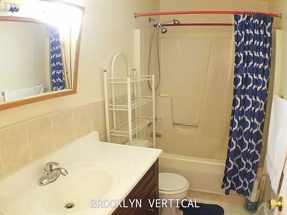 5th image of 2870 W 25th St