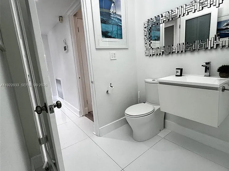 3470 Sheridan Ave — Photo 19