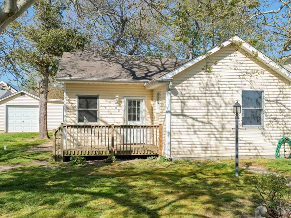 107 E Tampa Ave, Villas, NJ 08251