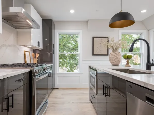 14 Hillside Park #2, Somerville, MA 02143