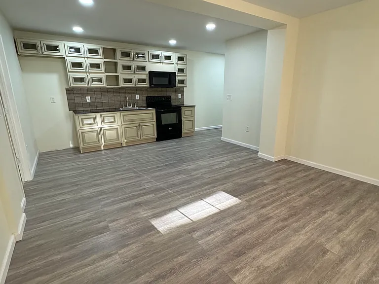 2200 Kunkletown Rd #B — Photo 3