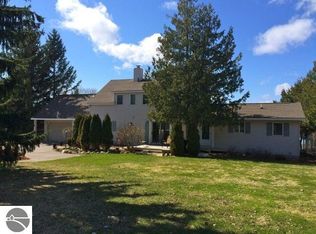 2107 Island View Rd, Traverse City, MI 49686