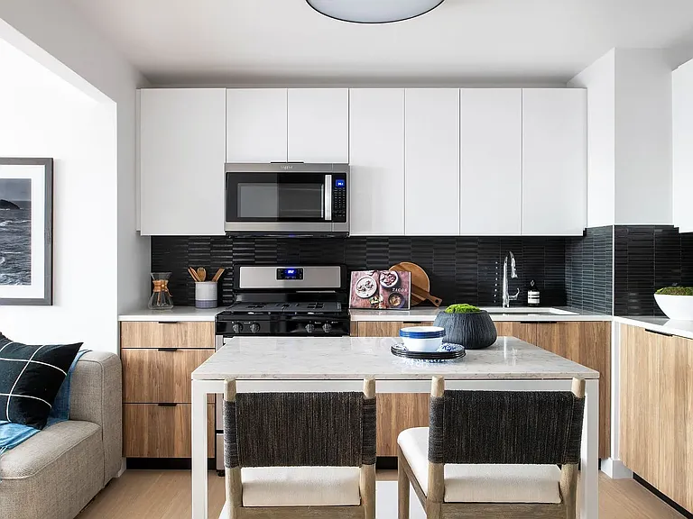 1-15 57th Ave #5125 — Photo 3