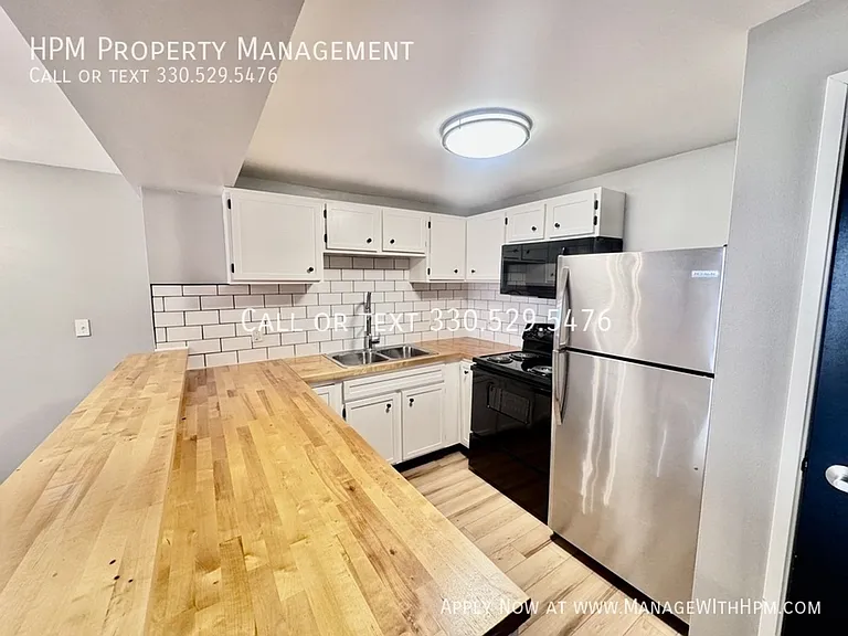1133 W 9th Street — Photo 54