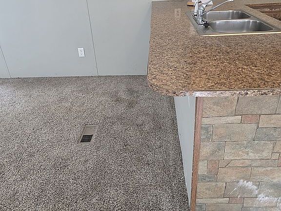 4th image of 5179 Rhine Dr