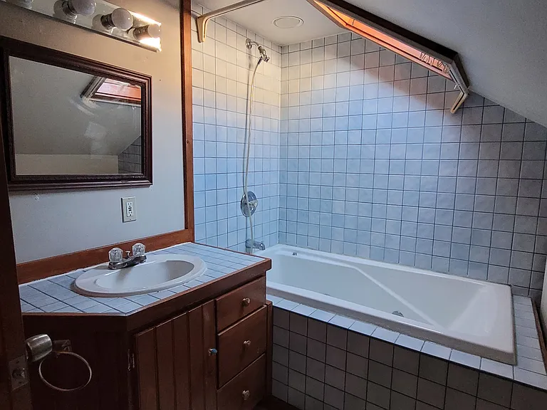 155 Grinnell St #2 — Photo 16