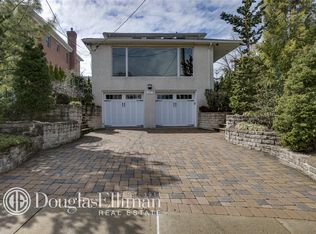 2830 215th St, Flushing, NY