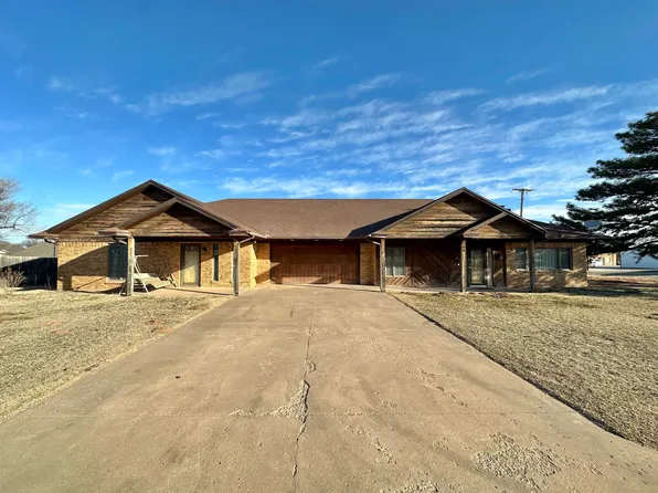 500 3rd St, Fort Supply, OK 73841