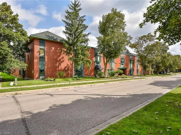 1009 Queenston Rd #205, Cambridge, ON N3H 3K7