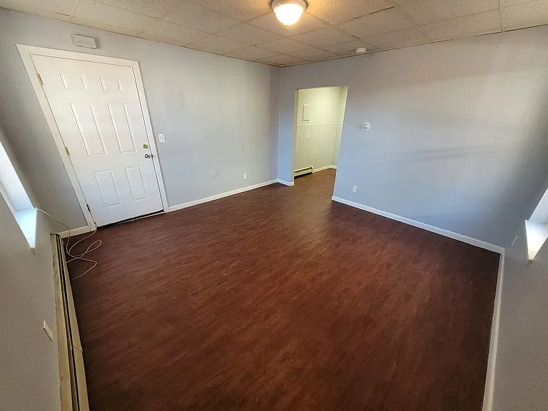1358 Elm St. — Photo 4