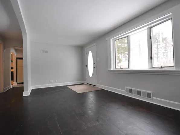 2978 W Lydius St, Schenectady, NY 12303