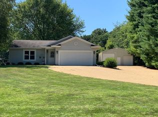 11120 S Larson Rd, Clinton, WI 53525