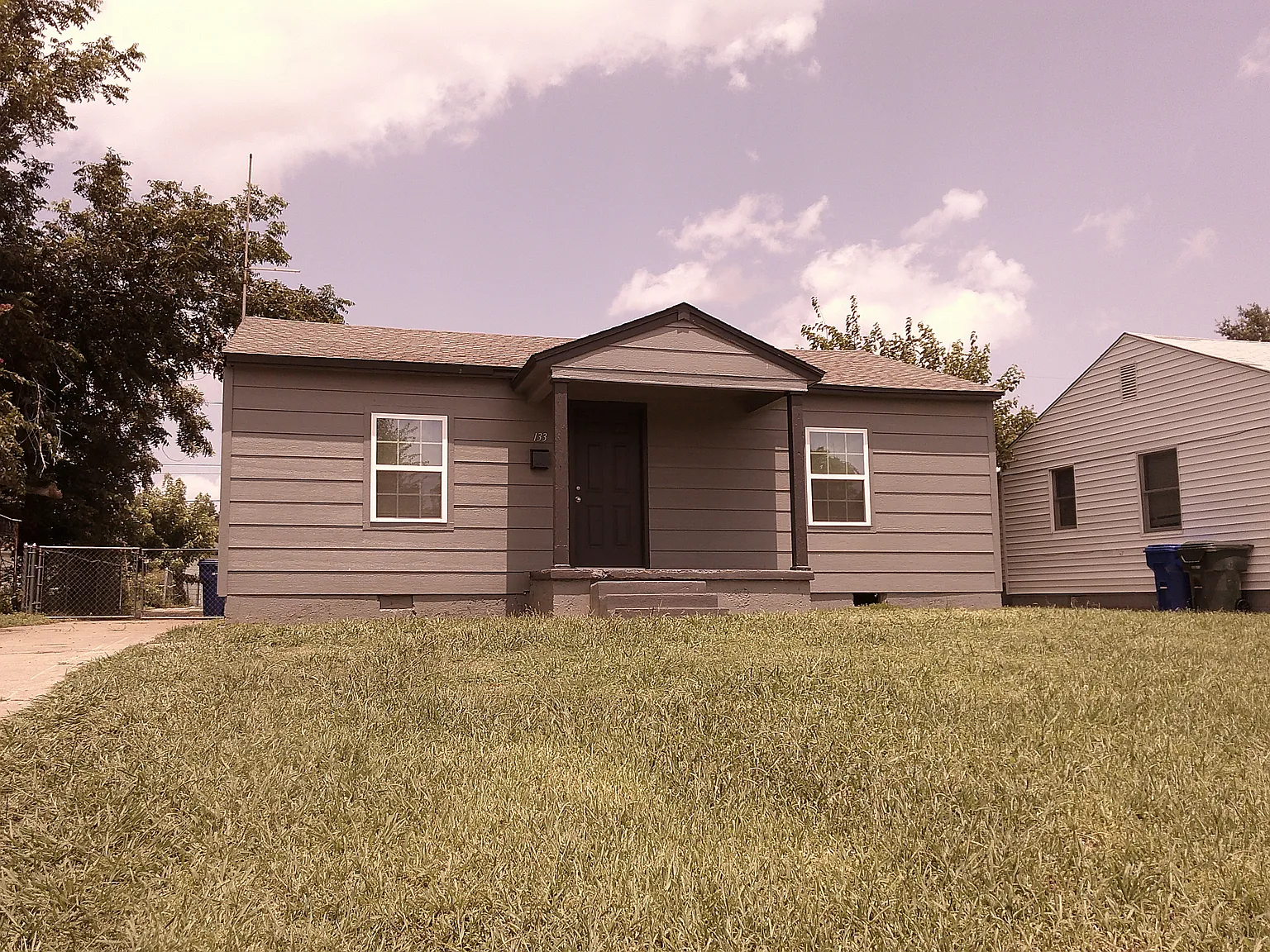 2 bed, 858 sqft, $995 — Photo 1