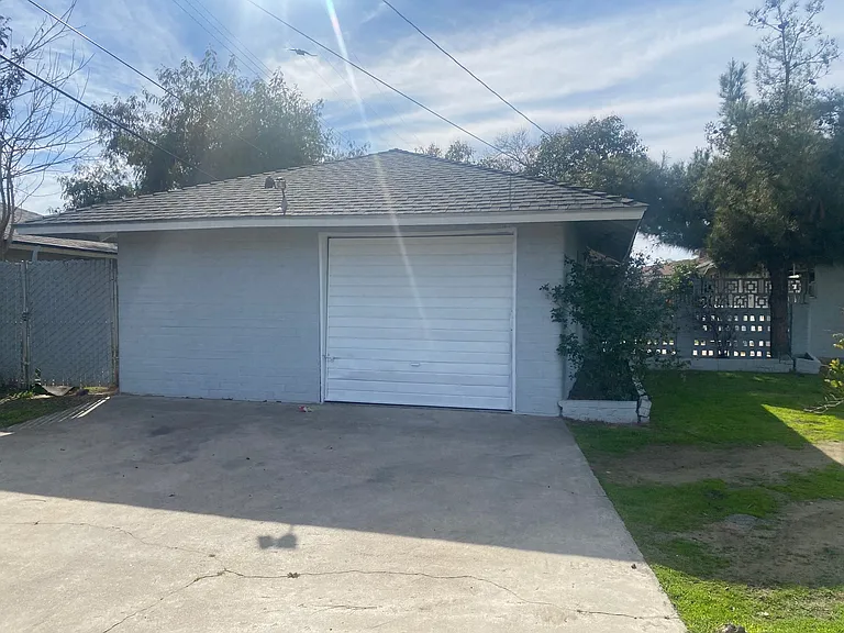 3492 Norris Dr S — Photo 16