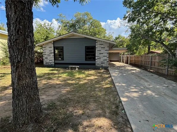 1416 Saint Michael St, Gonzales, TX 78629