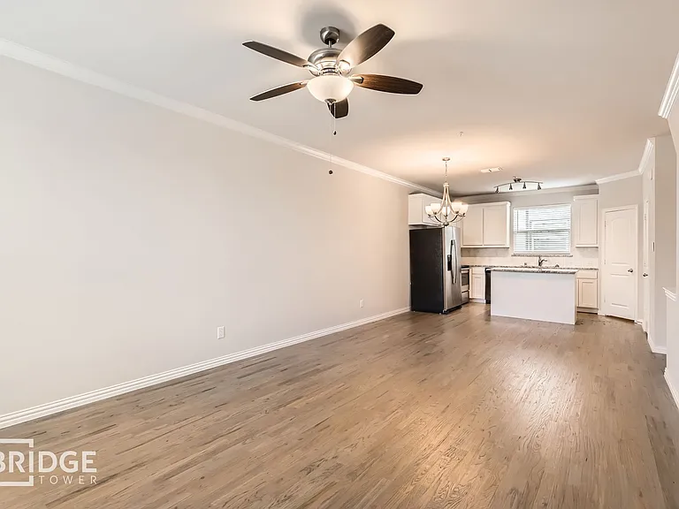 Lamar Townhomes — Photo 43