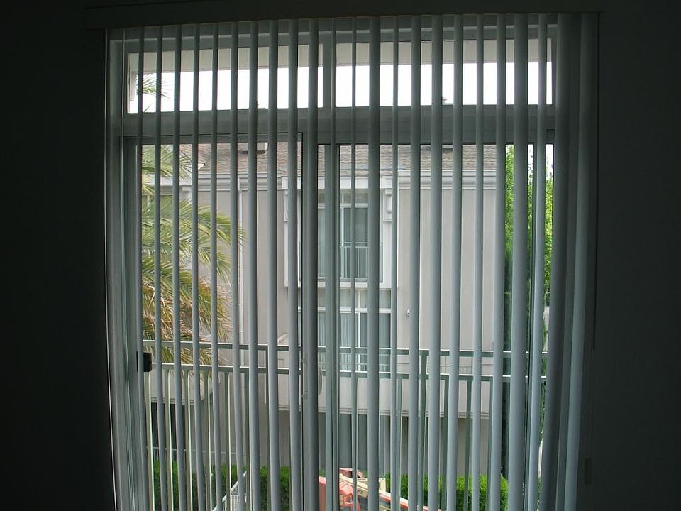 1st image of 367 Dunsmuir Ter Unit 1