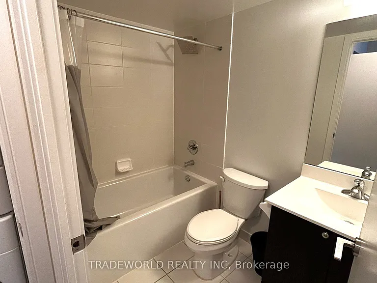 181 Village Green Sq #2911 — Photo 23