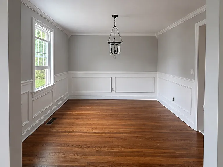 560 Old Town Rd — Photo 4