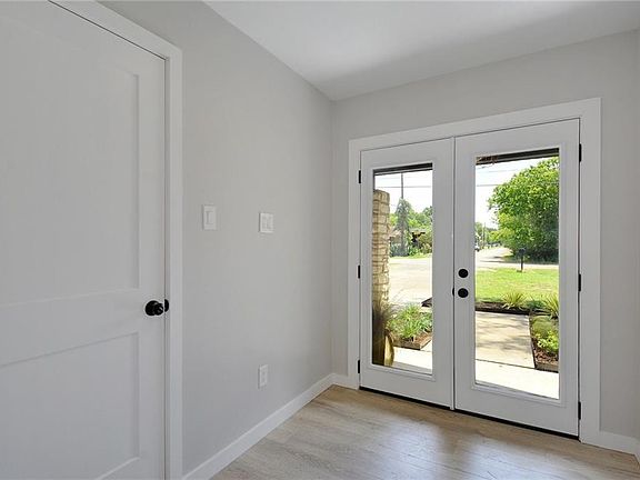 3rd image of 10416 Margra Ln