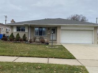6333 Cambridge St, Dearborn Heights, MI 48127