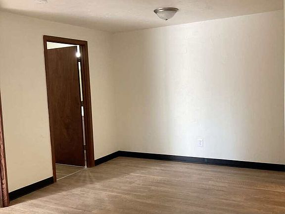 4th image of 2760 Humboldt Rd #7