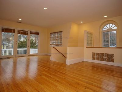 42 Hollis St, Newton, MA, 02458