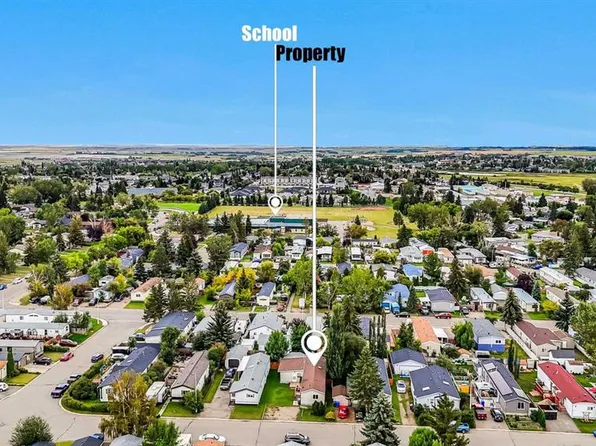 929 N Briarwood Cres, Strathmore, AB T1P 1E7