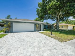 1625 Bay Hill Cir, Sarasota, FL 34232