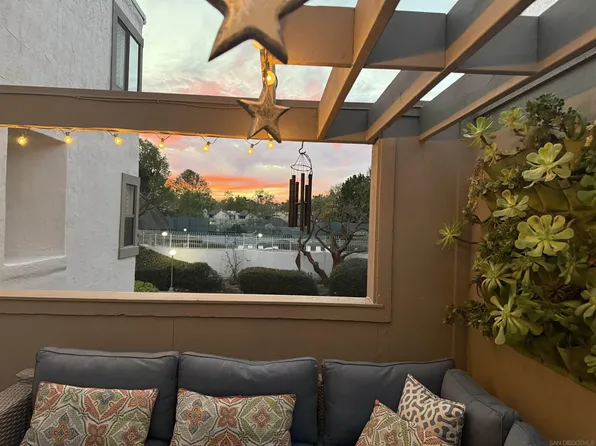 8490 Via Sonoma Unit 11, La Jolla, CA 92037