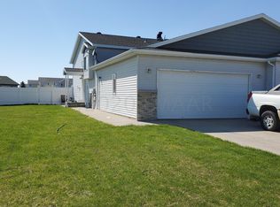 4407 47th St S, Fargo, ND 58104