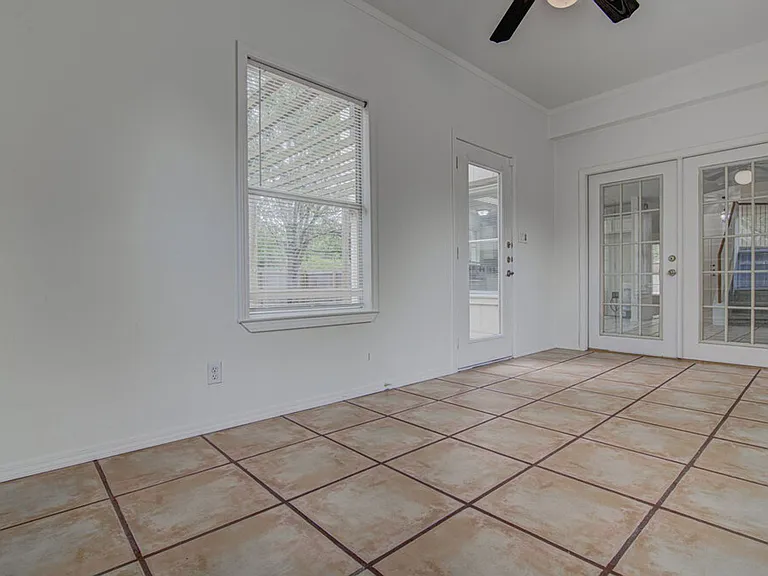 4300 Companeros Way — Photo 28