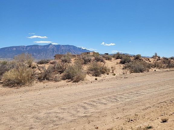 4th image of 6200 La Paz Rd NE