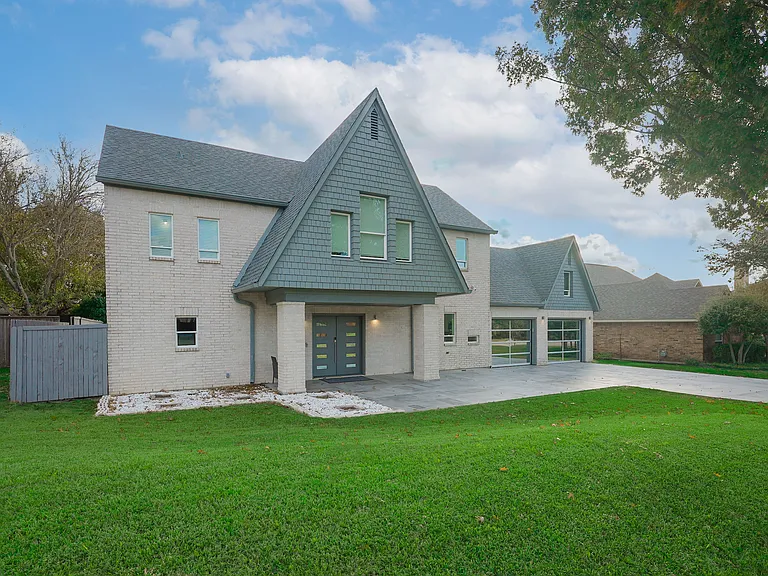 6319 Windmill Cir — Photo 3