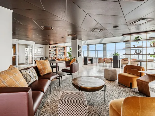 100 Willoughby Street image 16 of 43