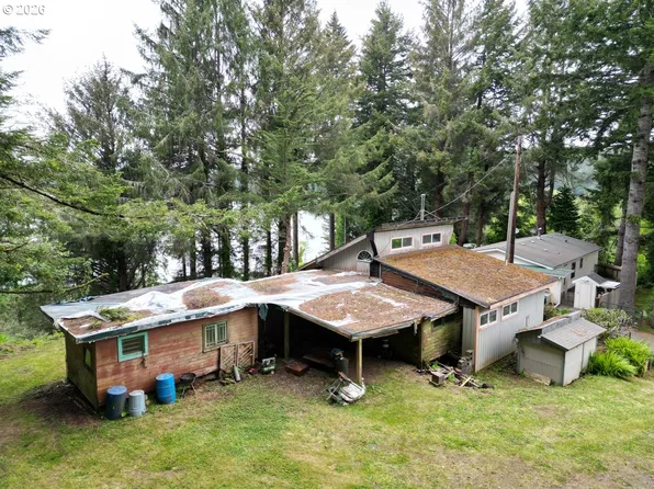 83027 Siltcoos Station Rd, Westlake, OR 97493