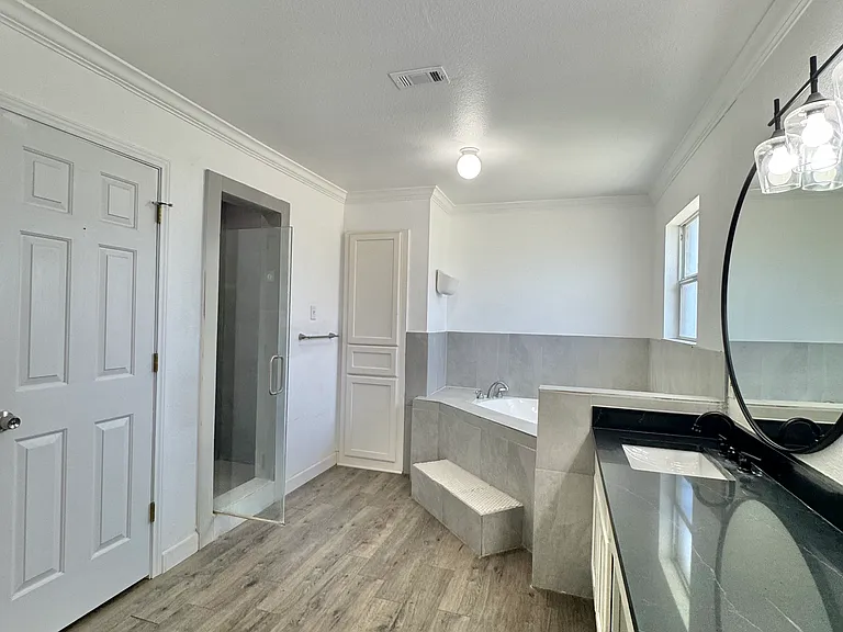 14410 Mangold Ln — Photo 19